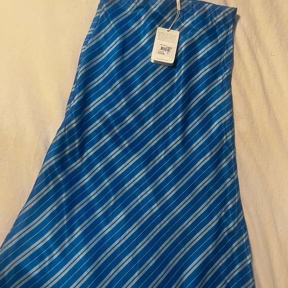 BRAND NEW! Silk maxi skirt from Australian brand Steele Label. - Picture 6 of 6